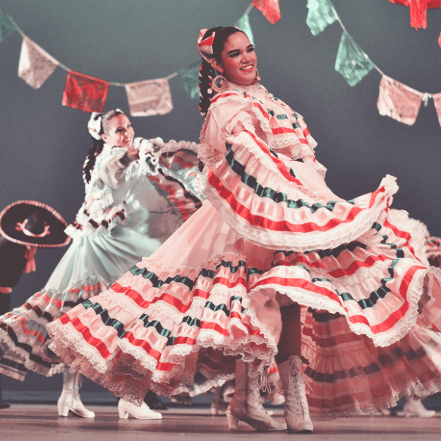 Fiesta_Dancing_Viva.png