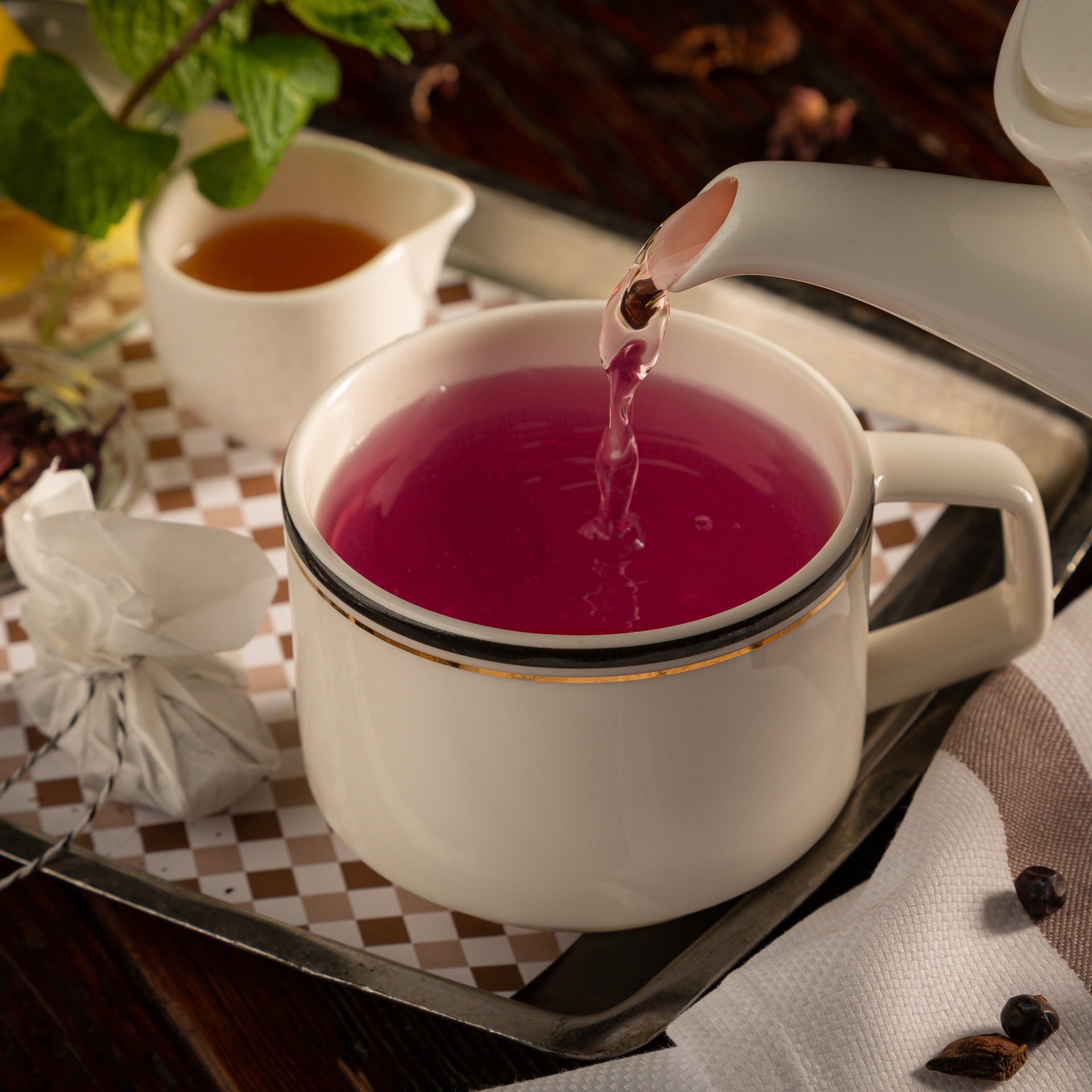 HE_Pink_Tea-3.jpg