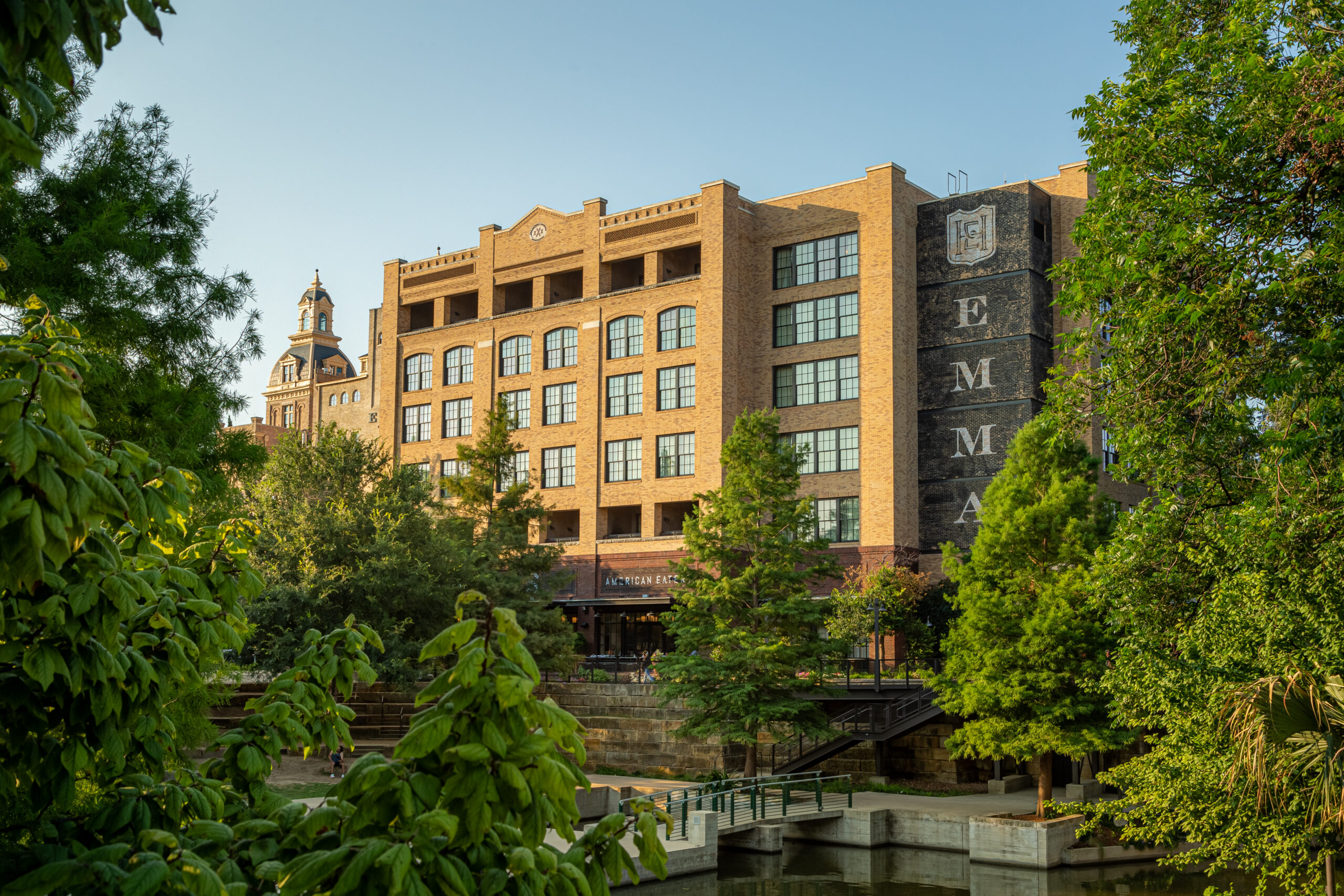 Hotel Emma-Exterior-2 (2)